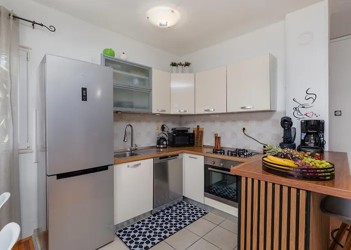 With Parking Space Duce, Omis - 4663 Apartamento *