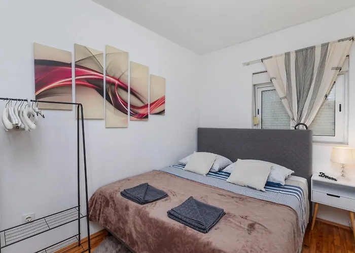 Apartamento With Parking Space Duce, Omis - 4663 Duće